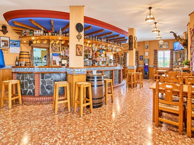 16 soverom Hotell til salgs i Güéjar Sierra med garasje - € 1 365 000 (Ref: 10162368)