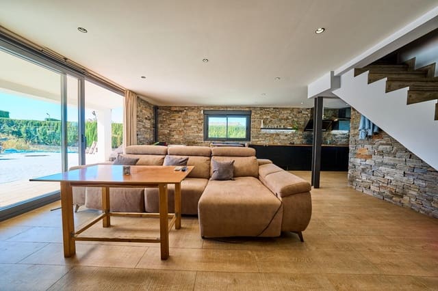 1 soveværelse Villa til salg i Churriana de la Vega med swimmingpool - € 230.000 (Ref: 10168680)