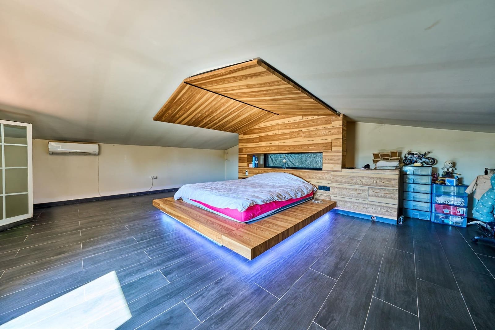 1 soveværelse Villa til salg i Churriana de la Vega med swimmingpool - € 230.000 (Ref: 10168680)