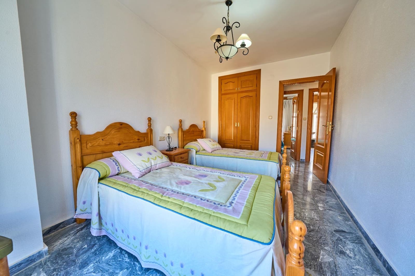4 soverom Hus til salgs i Las Gabias med garasje - € 244 900 (Ref: 10168681)