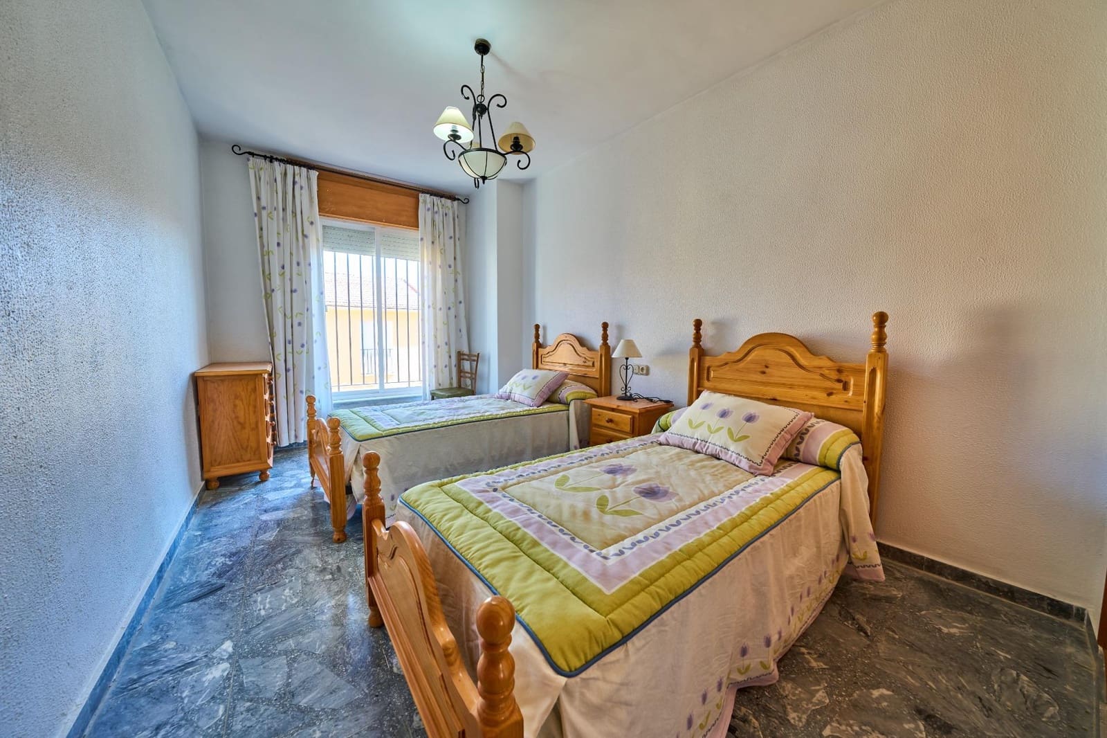4 soverom Hus til salgs i Las Gabias med garasje - € 244 900 (Ref: 10168681)