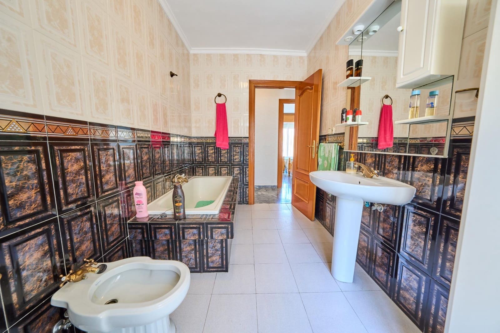 4 soverom Hus til salgs i Las Gabias med garasje - € 244 900 (Ref: 10168681)