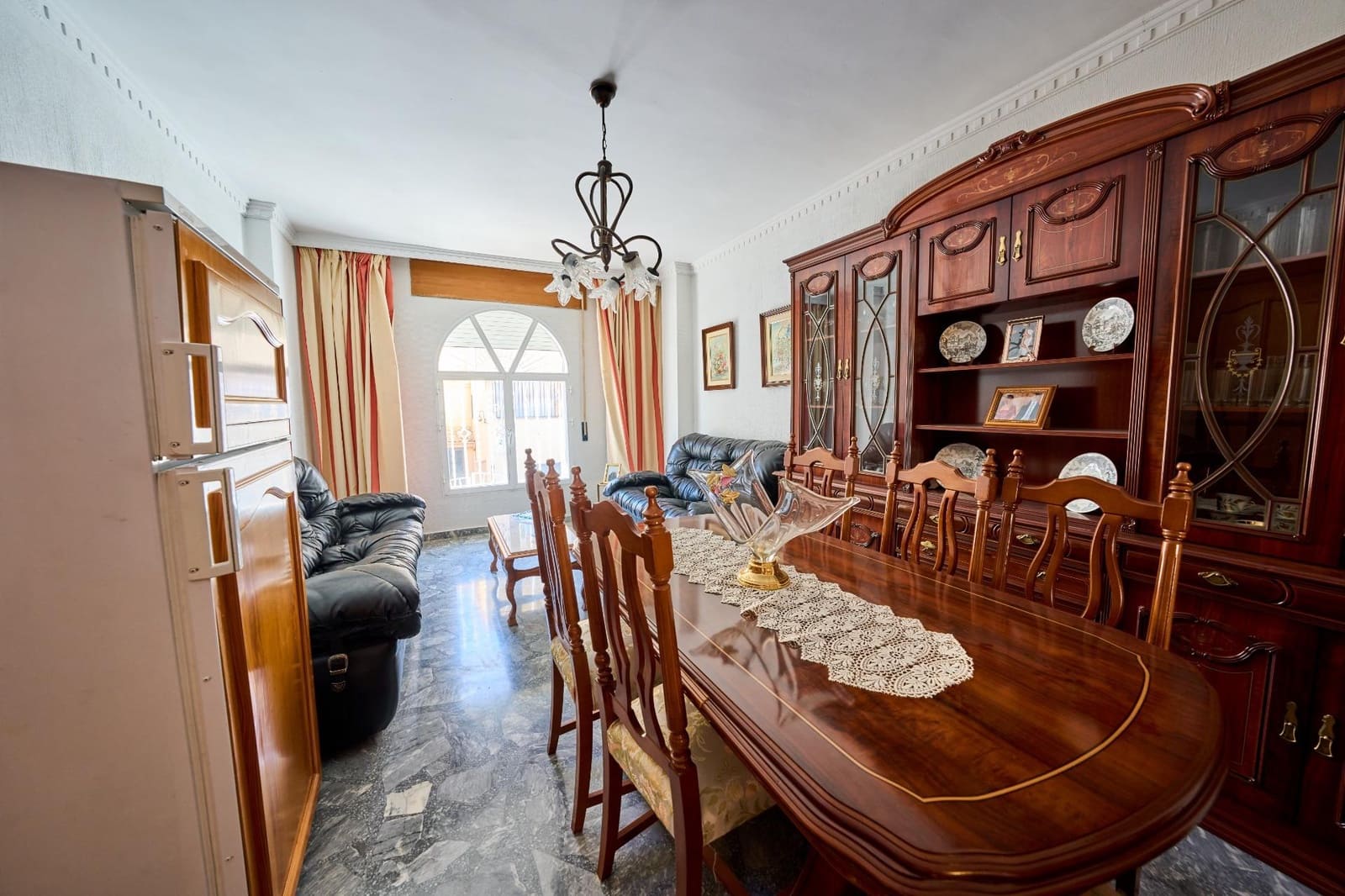 4 soverom Hus til salgs i Las Gabias med garasje - € 244 900 (Ref: 10168681)