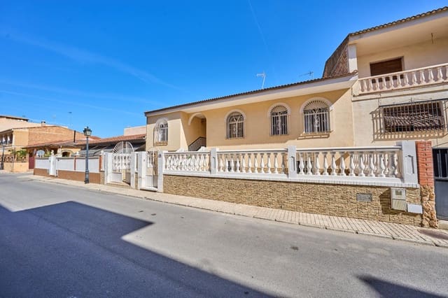4 soveværelse Byhus til salg i Las Gabias med garage - € 244.900 (Ref: 10168681)