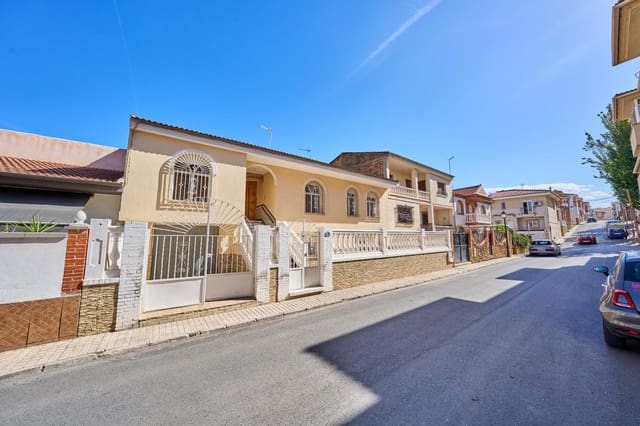 4 soveværelse Byhus til salg i Las Gabias med garage - € 244.900 (Ref: 10168681)