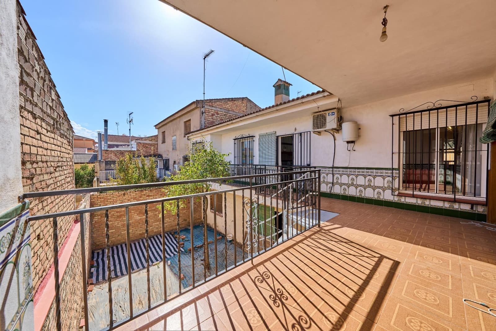 4 soverom Hus til salgs i Las Gabias med garasje - € 244 900 (Ref: 10168681)