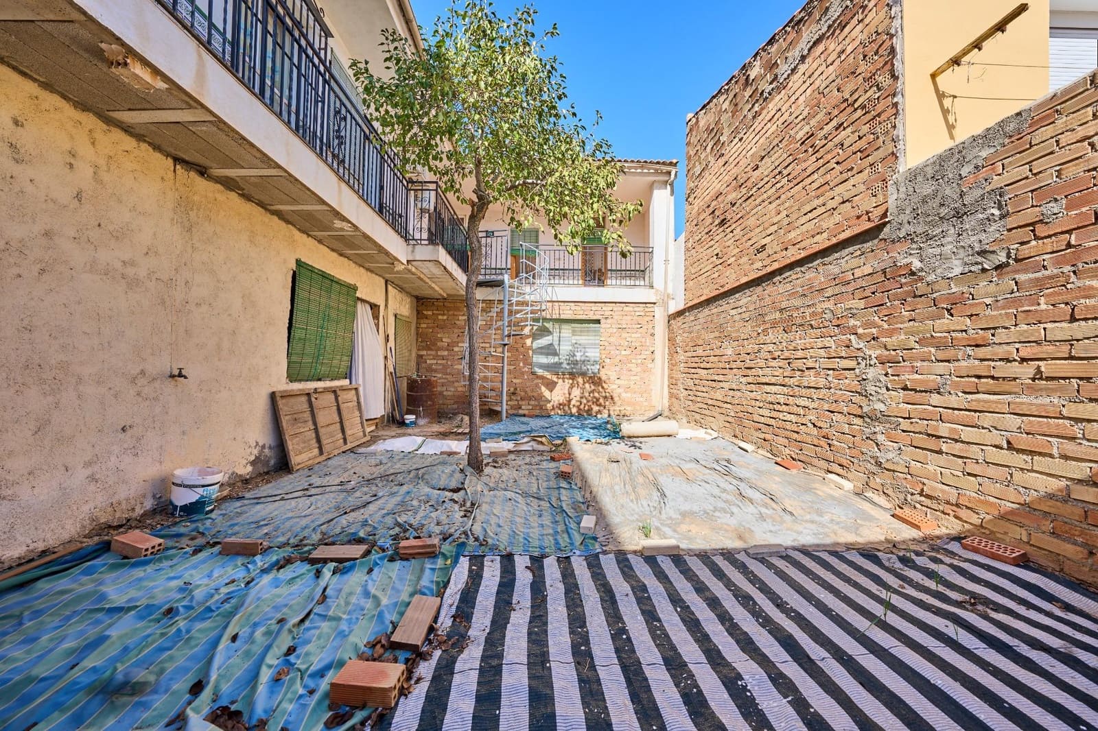 4 soverom Hus til salgs i Las Gabias med garasje - € 244 900 (Ref: 10168681)