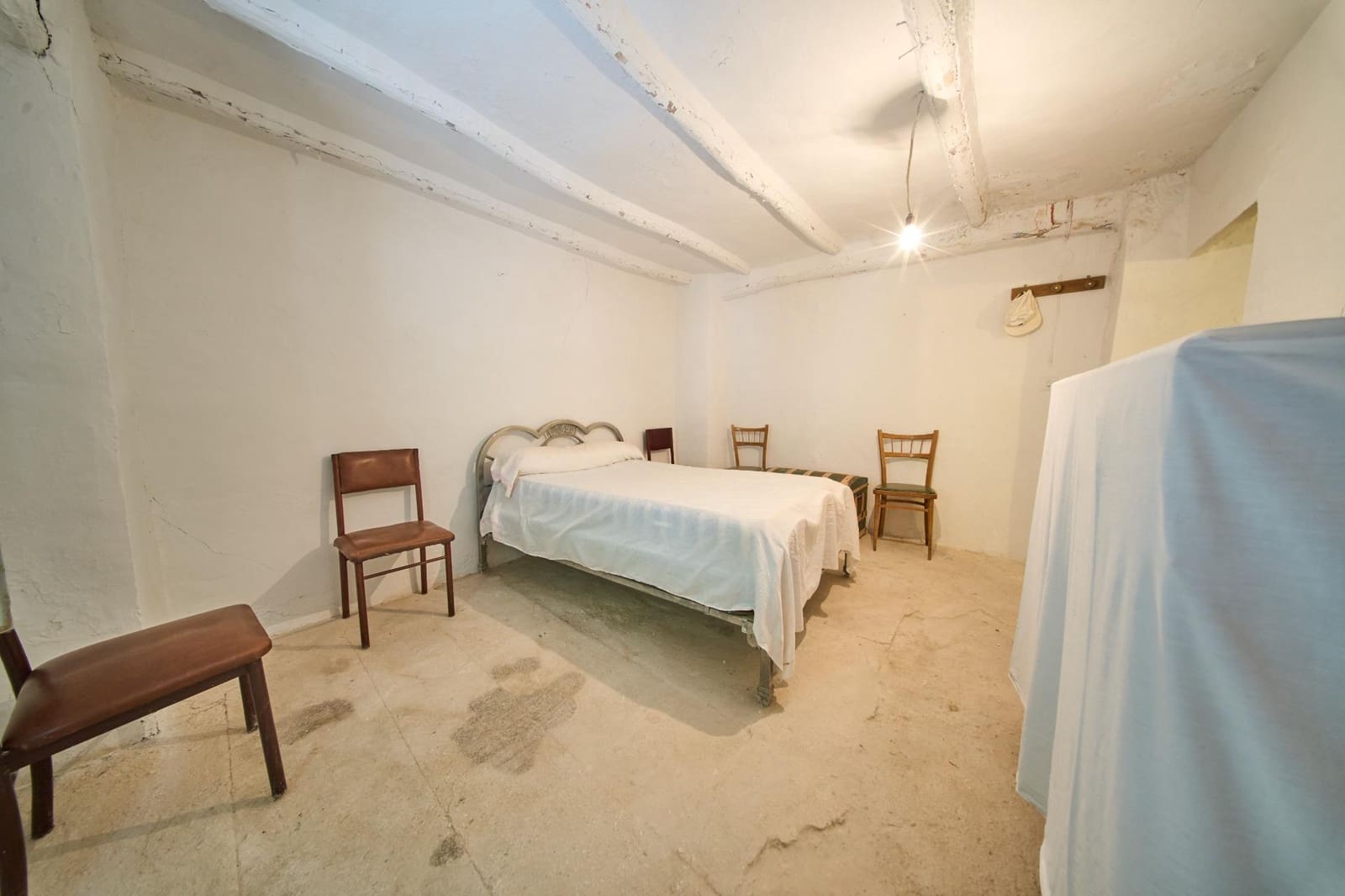 4 soverom Hus til salgs i Cacin - € 40 000 (Ref: 10173861)