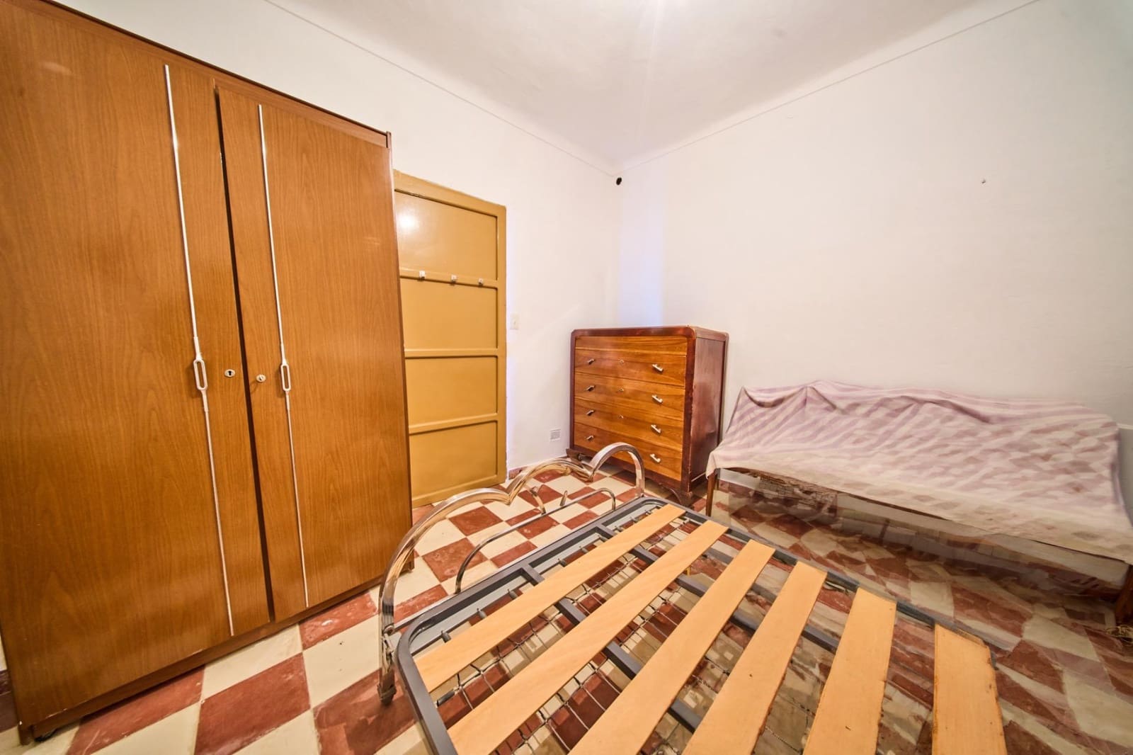 3 bedroom Townhouse for sale in Fernan Nunez - € 65,000 (Ref: 10174700)
