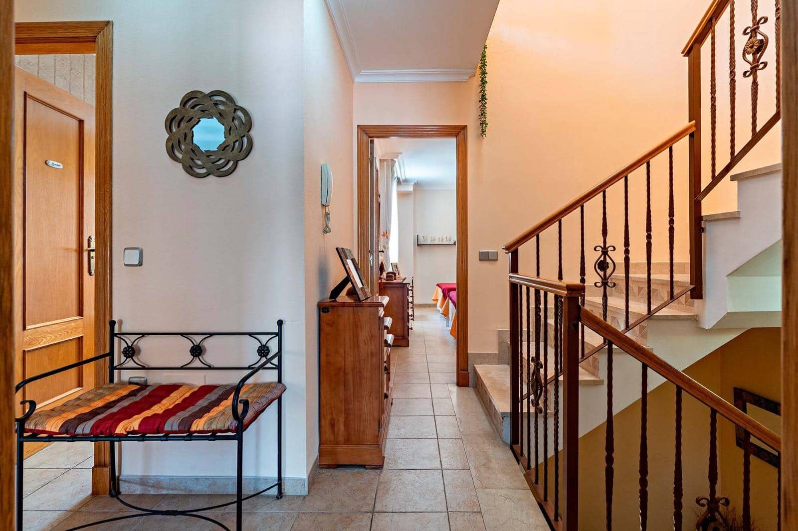 4 slaapkamer Rijtjeshuis te koop in Roquetas de Mar met garage - € 305.000 (Ref: 10177397)