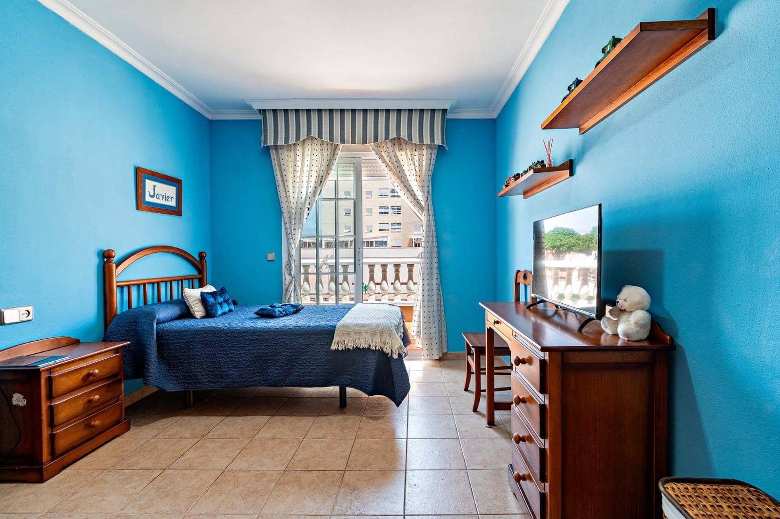 4 slaapkamer Rijtjeshuis te koop in Roquetas de Mar met garage - € 305.000 (Ref: 10177397)
