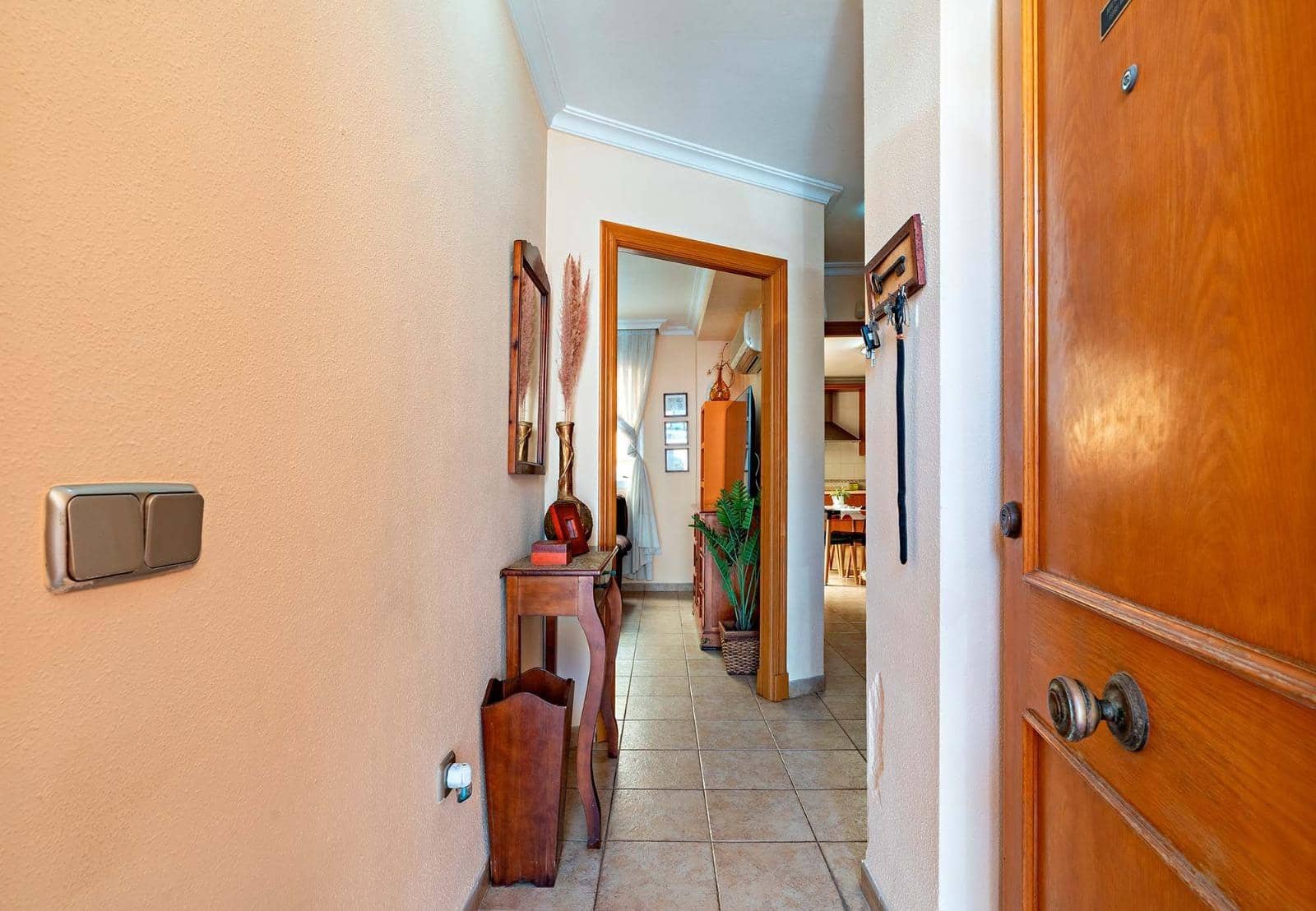 4 slaapkamer Rijtjeshuis te koop in Roquetas de Mar met garage - € 305.000 (Ref: 10177397)