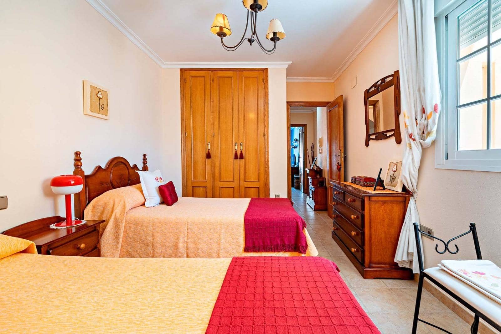 4 slaapkamer Rijtjeshuis te koop in Roquetas de Mar met garage - € 305.000 (Ref: 10177397)