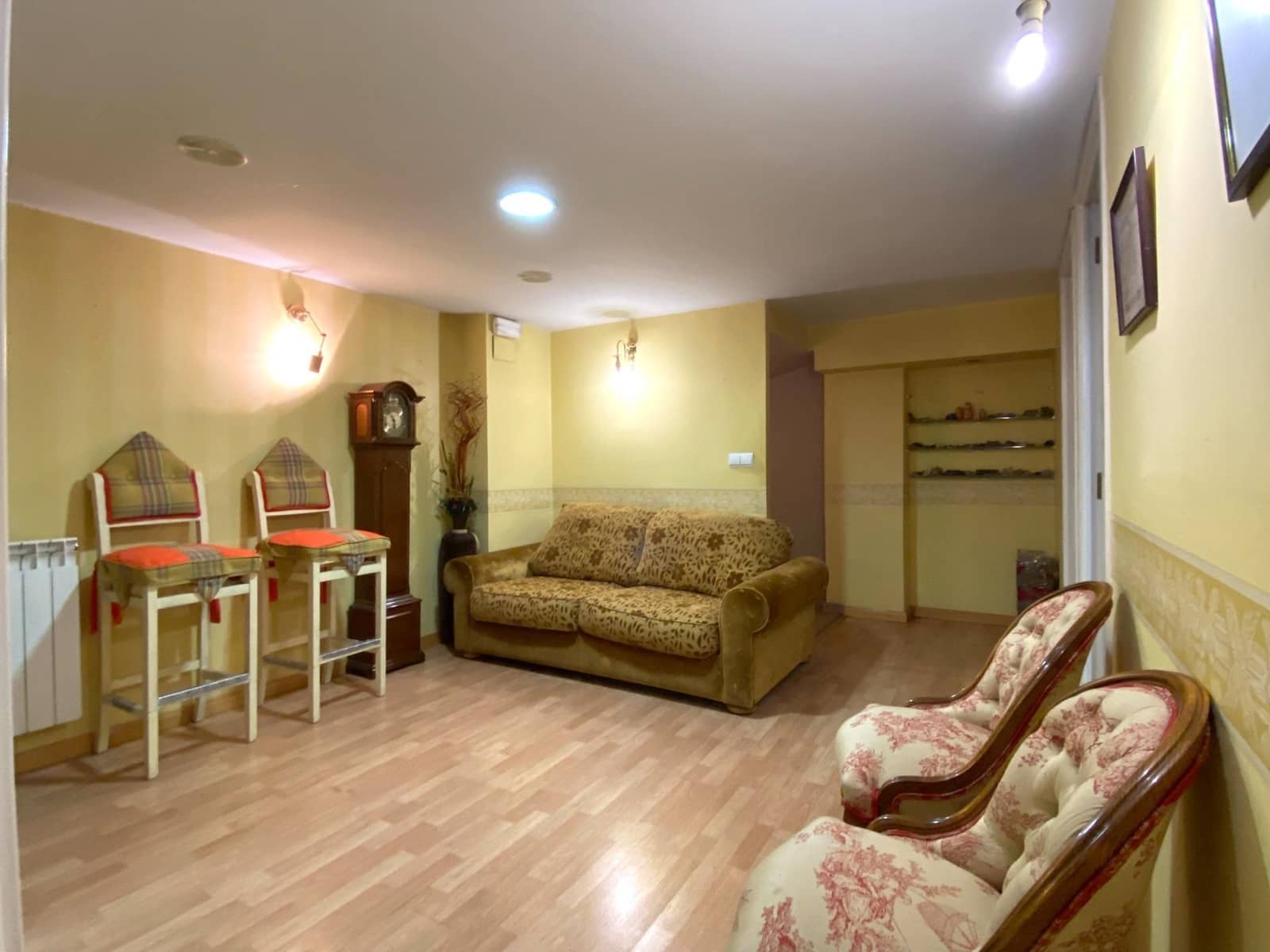 Local Comercial de 7 habitaciones en Granada ciudad en venta - 550.000 € (Ref: 10180820)
