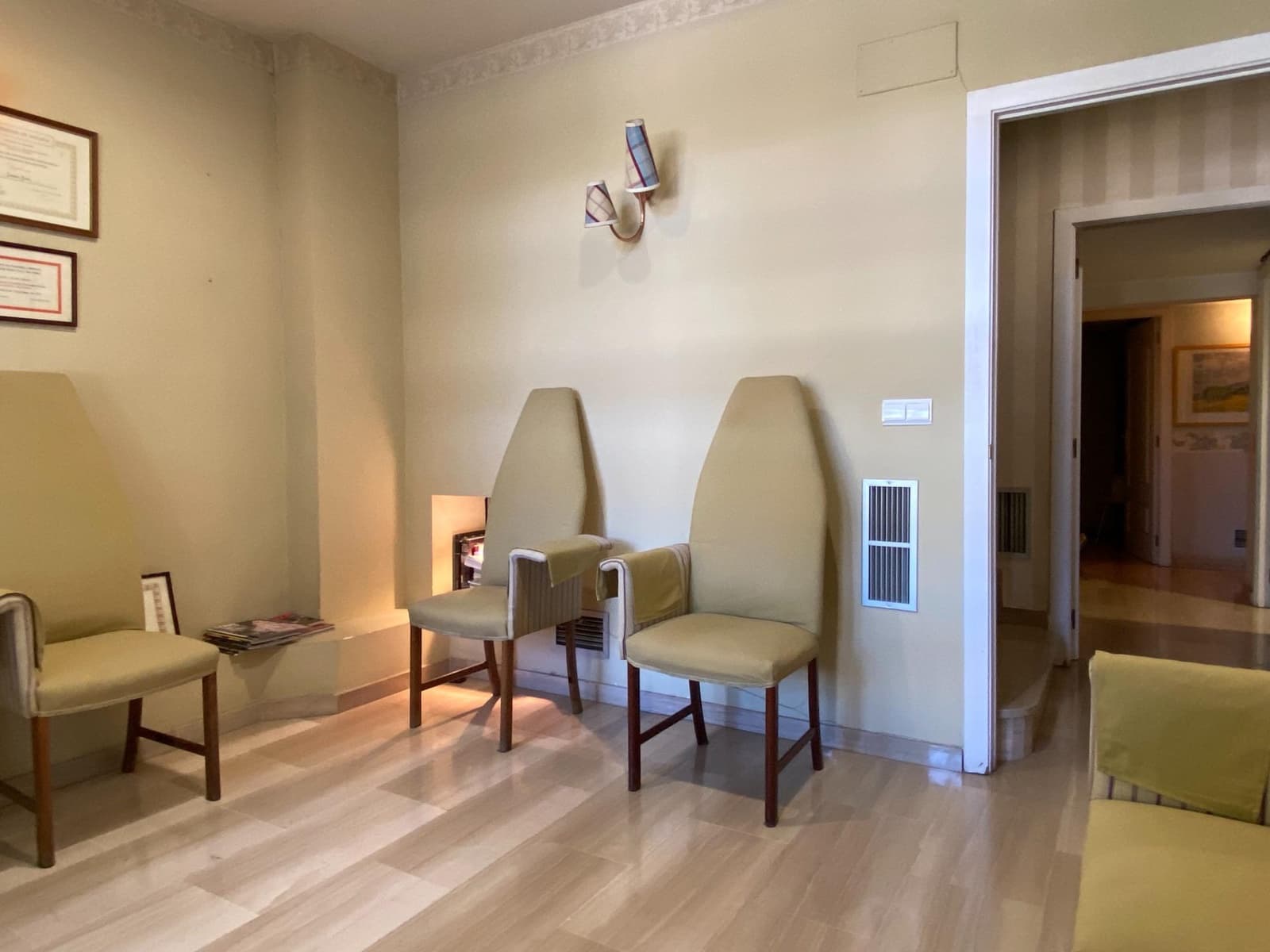Local Comercial de 7 habitaciones en Granada ciudad en venta - 550.000 € (Ref: 10180820)
