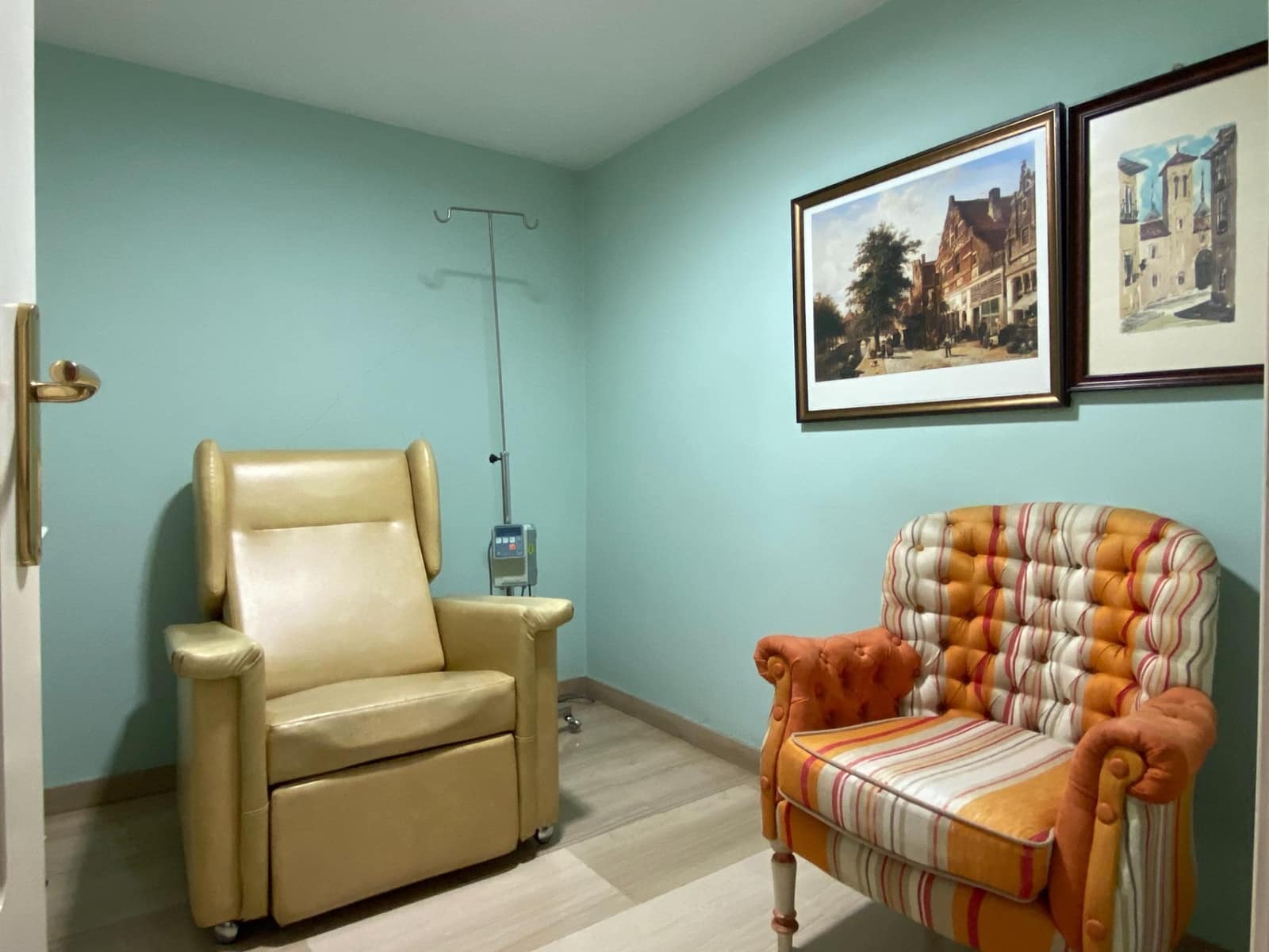 Local Comercial de 7 habitaciones en Granada ciudad en venta - 550.000 € (Ref: 10180820)