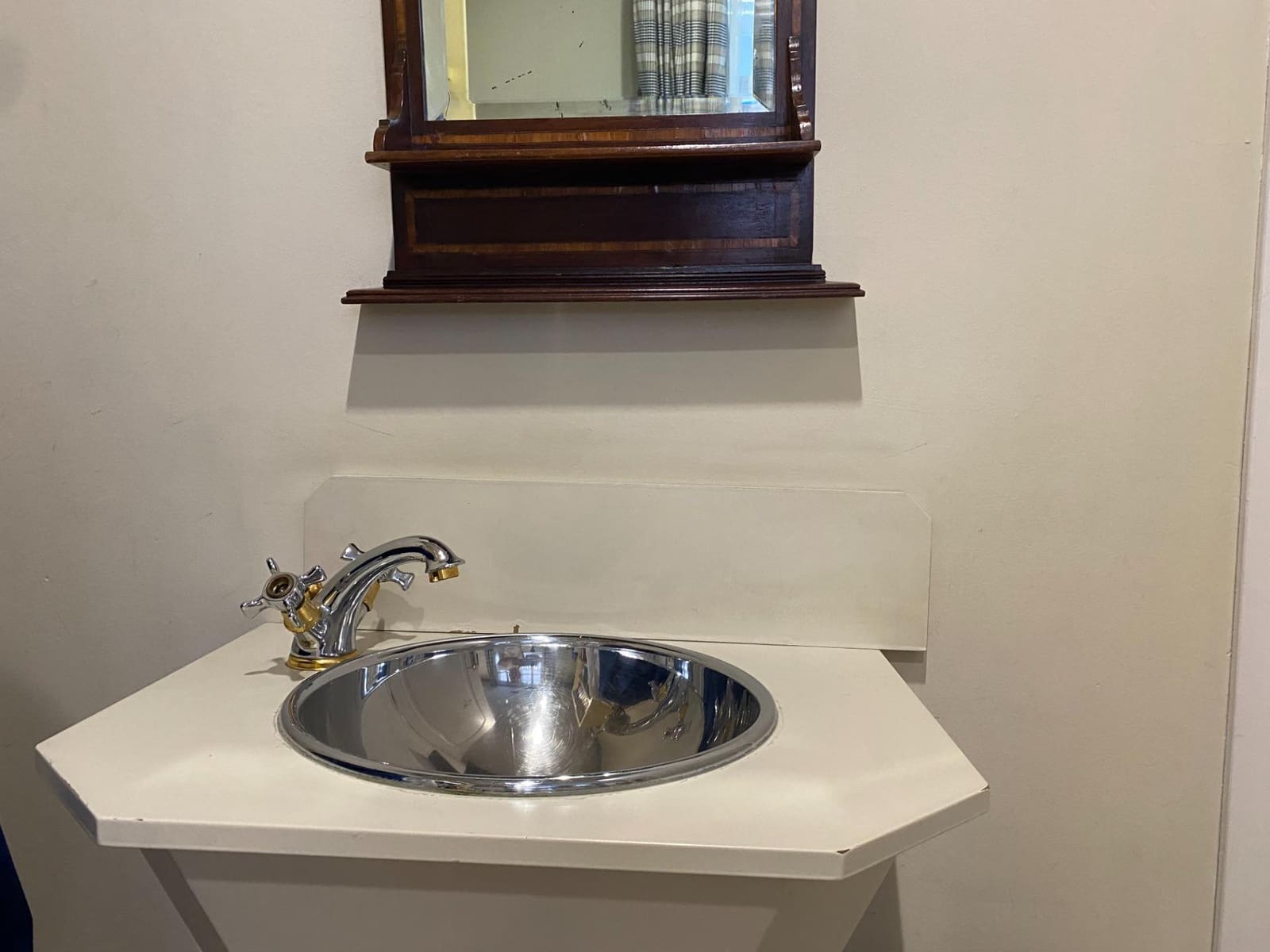 Local Comercial de 7 habitaciones en Granada ciudad en venta - 550.000 € (Ref: 10180820)