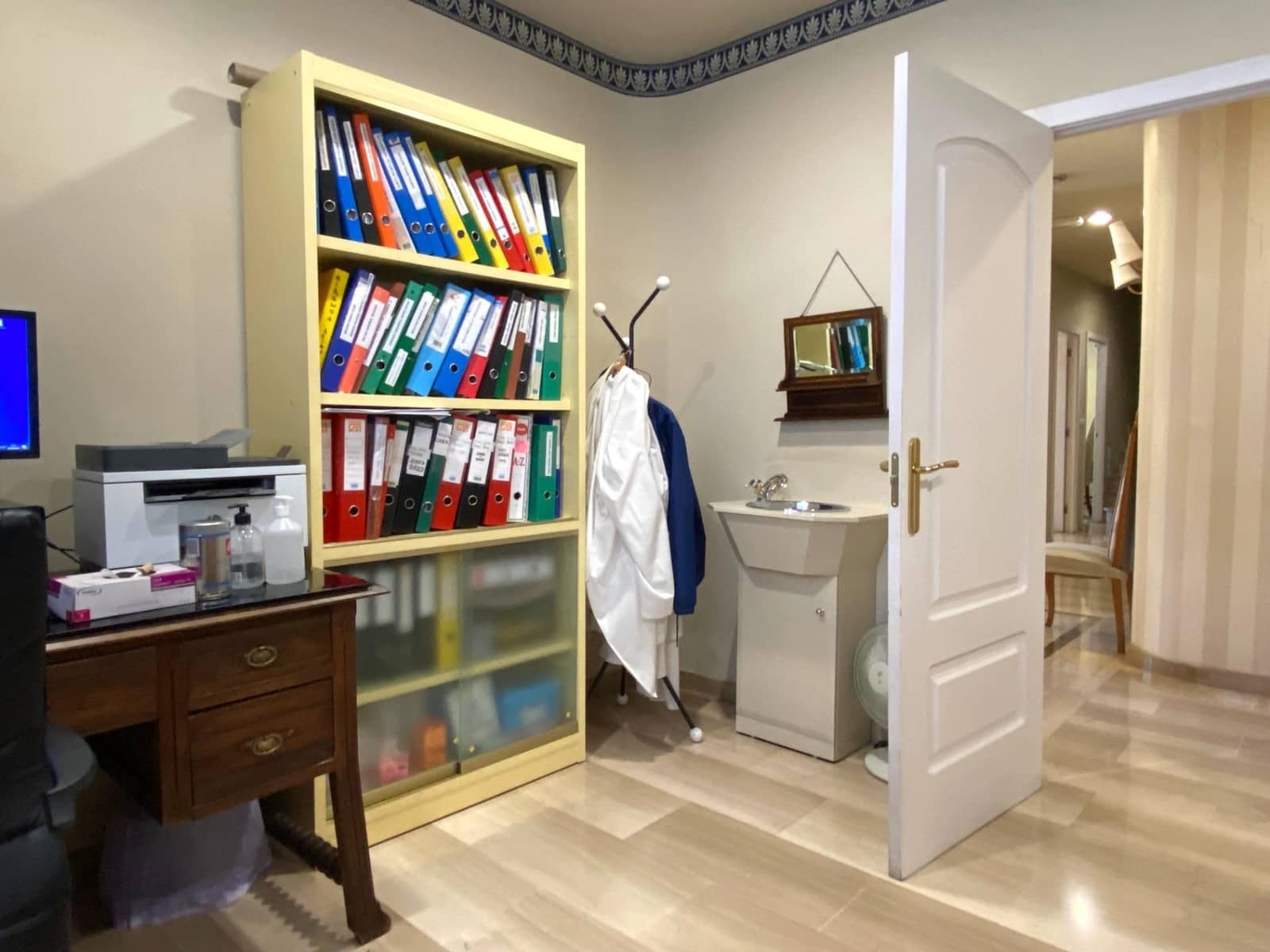Local Comercial de 7 habitaciones en Granada ciudad en venta - 550.000 € (Ref: 10180820)