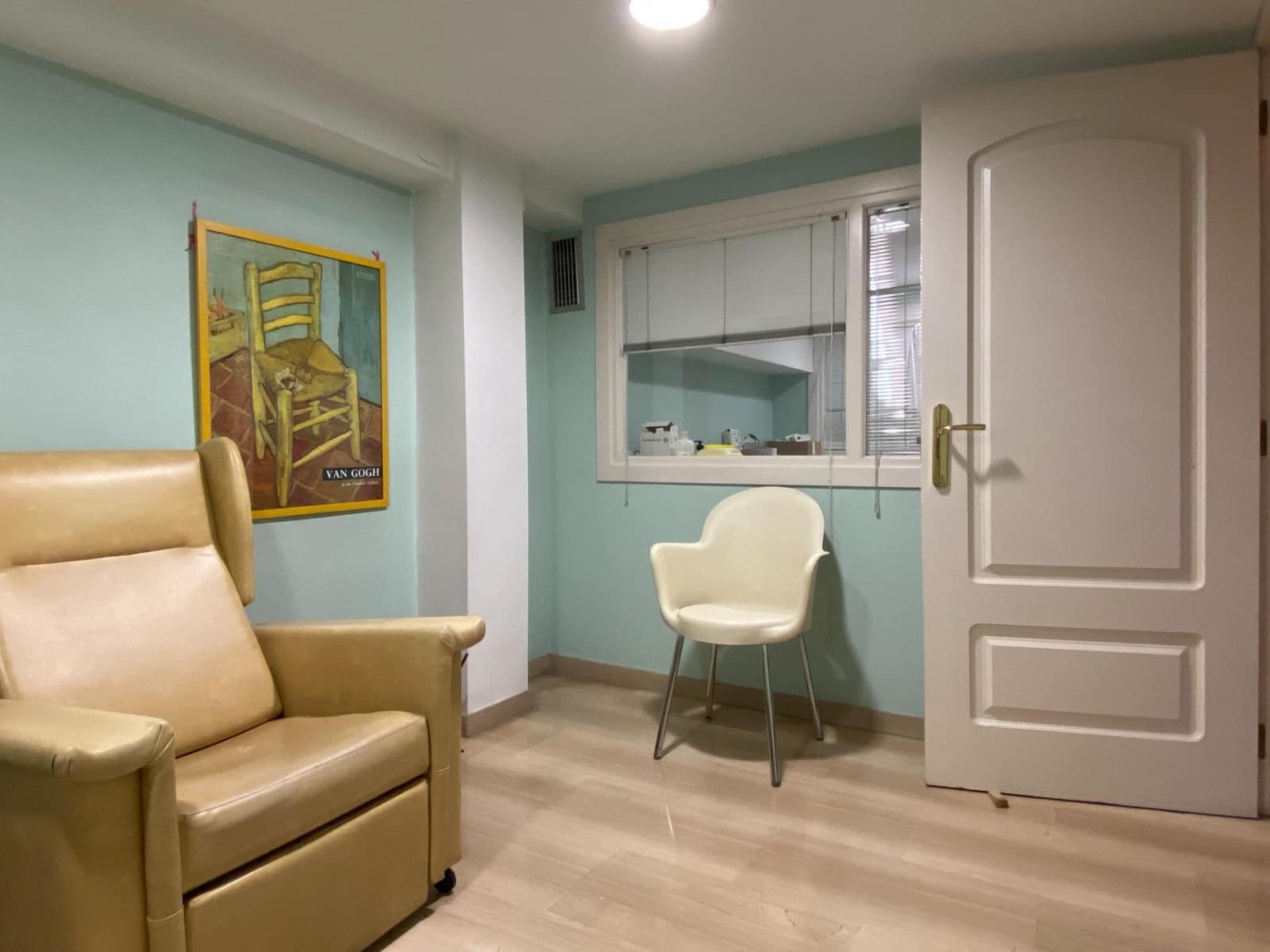 Local Comercial de 7 habitaciones en Granada ciudad en venta - 550.000 € (Ref: 10180820)