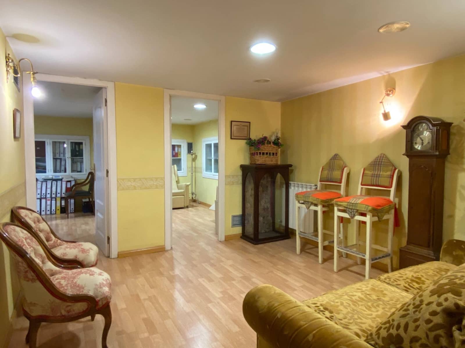 Local Comercial de 7 habitaciones en Granada ciudad en venta - 550.000 € (Ref: 10180820)