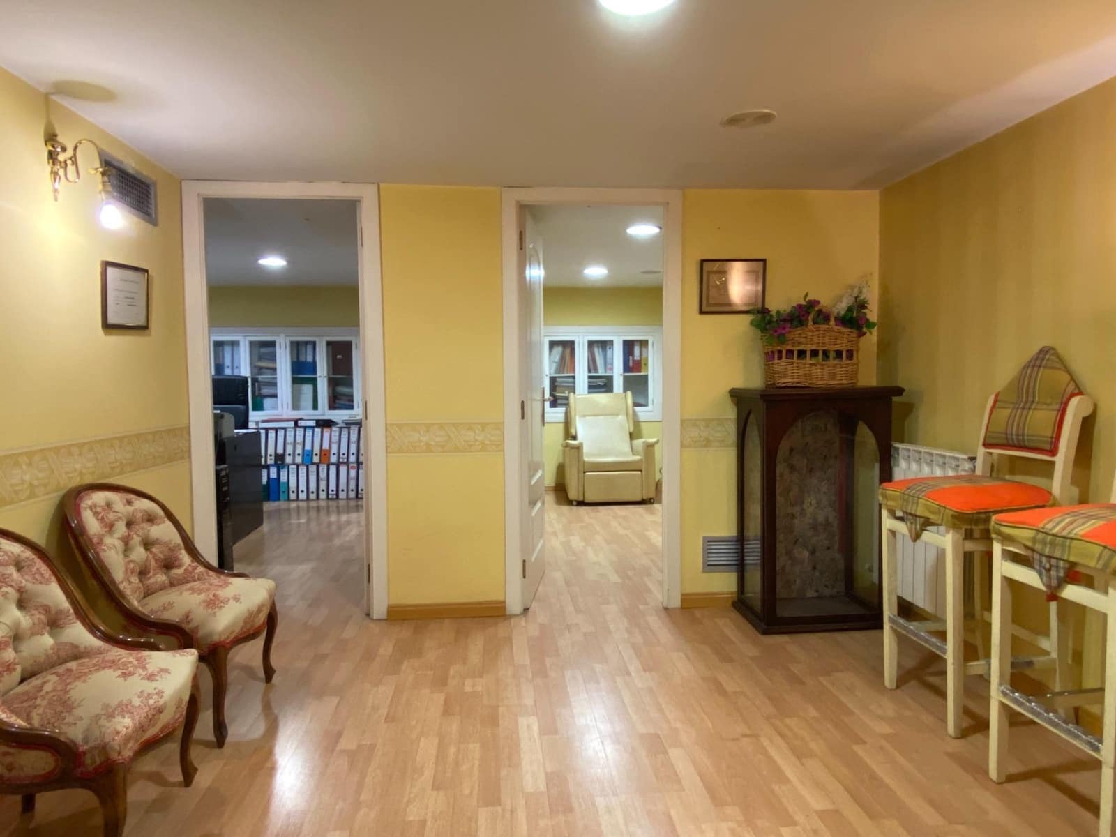Local Comercial de 7 habitaciones en Granada ciudad en venta - 550.000 € (Ref: 10180820)