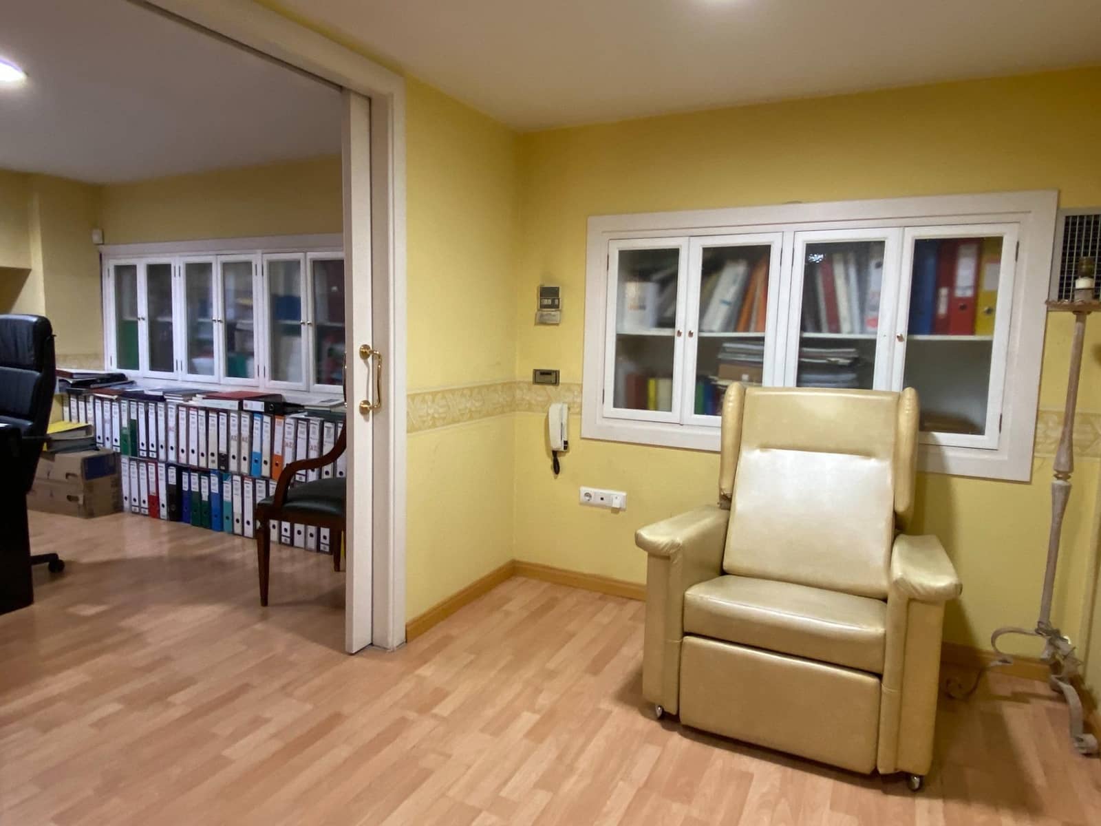Local Comercial de 7 habitaciones en Granada ciudad en venta - 550.000 € (Ref: 10180820)