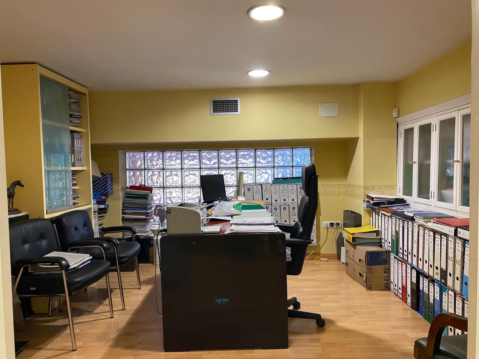Local Comercial de 7 habitaciones en Granada ciudad en venta - 550.000 € (Ref: 10180820)
