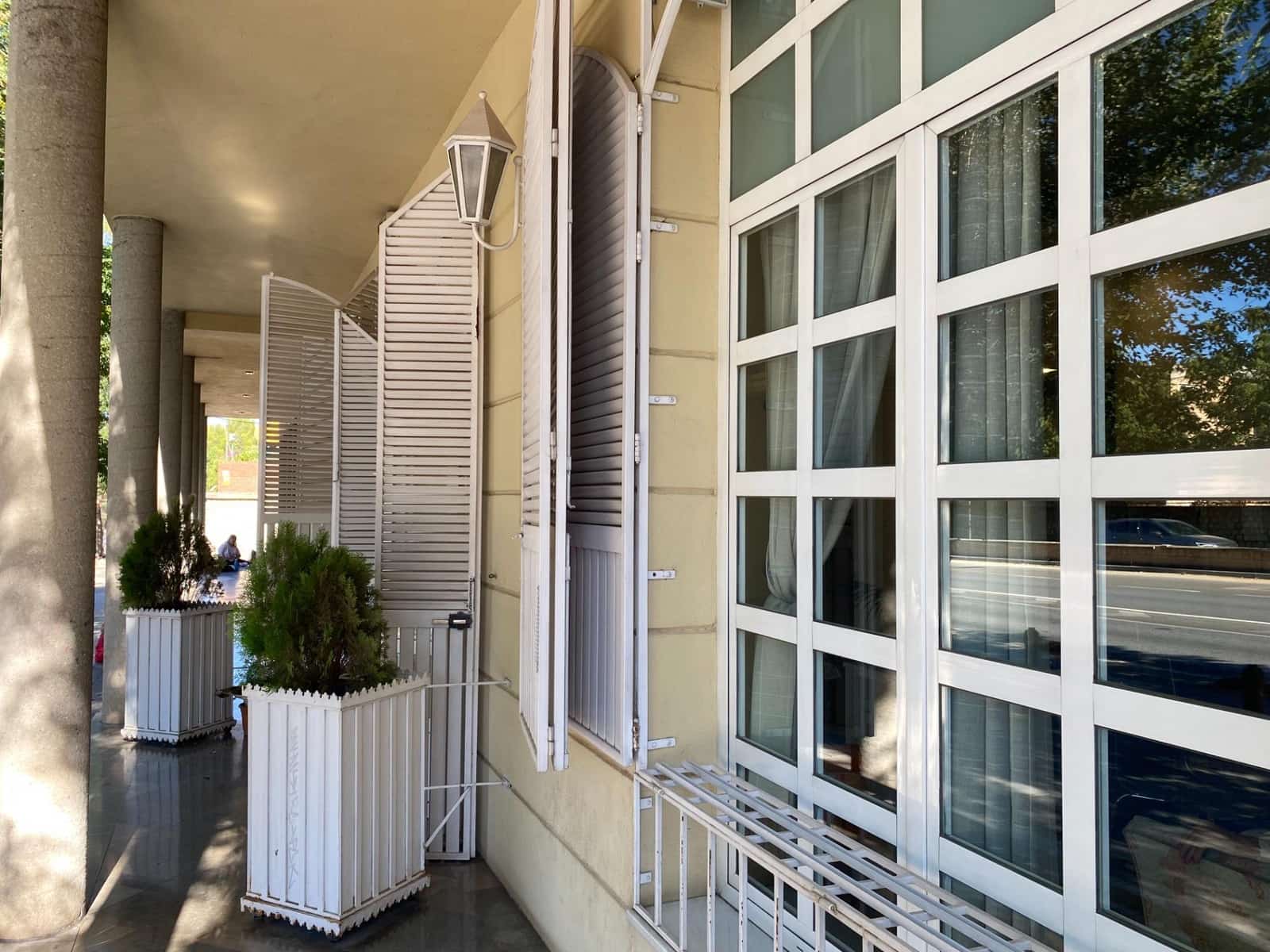 Local Comercial de 7 habitaciones en Granada ciudad en venta - 550.000 € (Ref: 10180820)