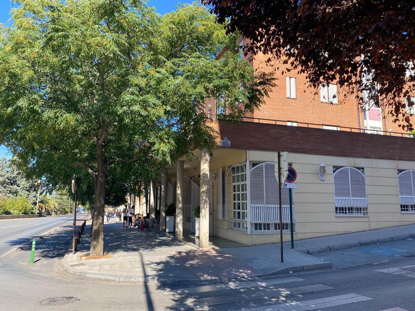 Local Comercial de 7 habitaciones en Granada ciudad en venta - 550.000 € (Ref: 10180820)