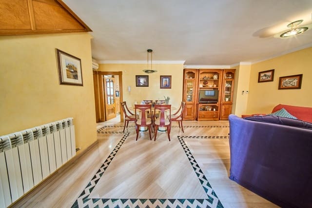 4 chambre Villa/Maison Mitoyenne à vendre à Churriana de la Vega avec garage - 330 000 € (Ref: 10185191)