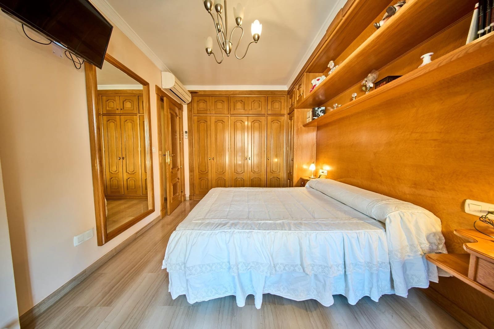 4 chambre Villa/Maison Mitoyenne à vendre à Churriana de la Vega avec garage - 330 000 € (Ref: 10185191)