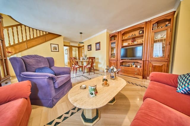 4 chambre Villa/Maison Mitoyenne à vendre à Churriana de la Vega avec garage - 330 000 € (Ref: 10185191)