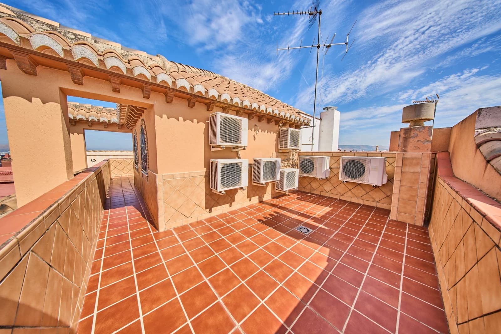 4 chambre Villa/Maison Mitoyenne à vendre à Churriana de la Vega avec garage - 330 000 € (Ref: 10185191)