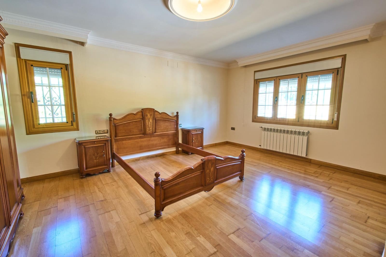 4 sypialnia Willa na sprzedaż w Ogijares z basenem garażem - 575 000 € (Ref: 10185192)