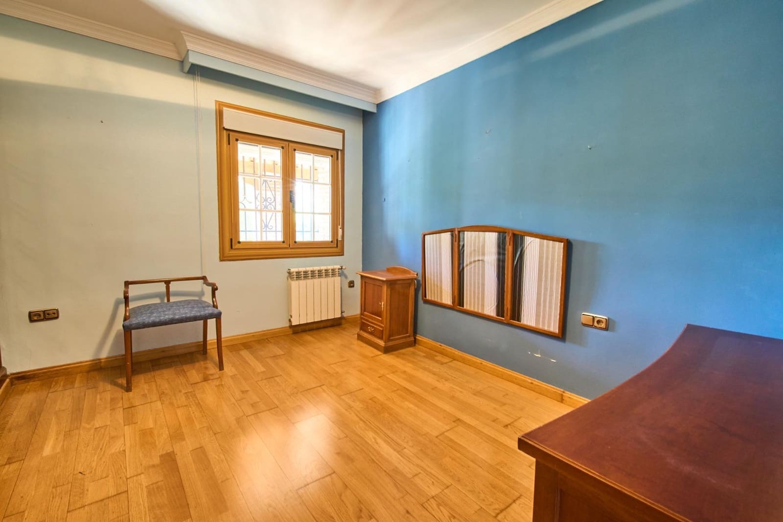 4 sypialnia Willa na sprzedaż w Ogijares z basenem garażem - 575 000 € (Ref: 10185192)