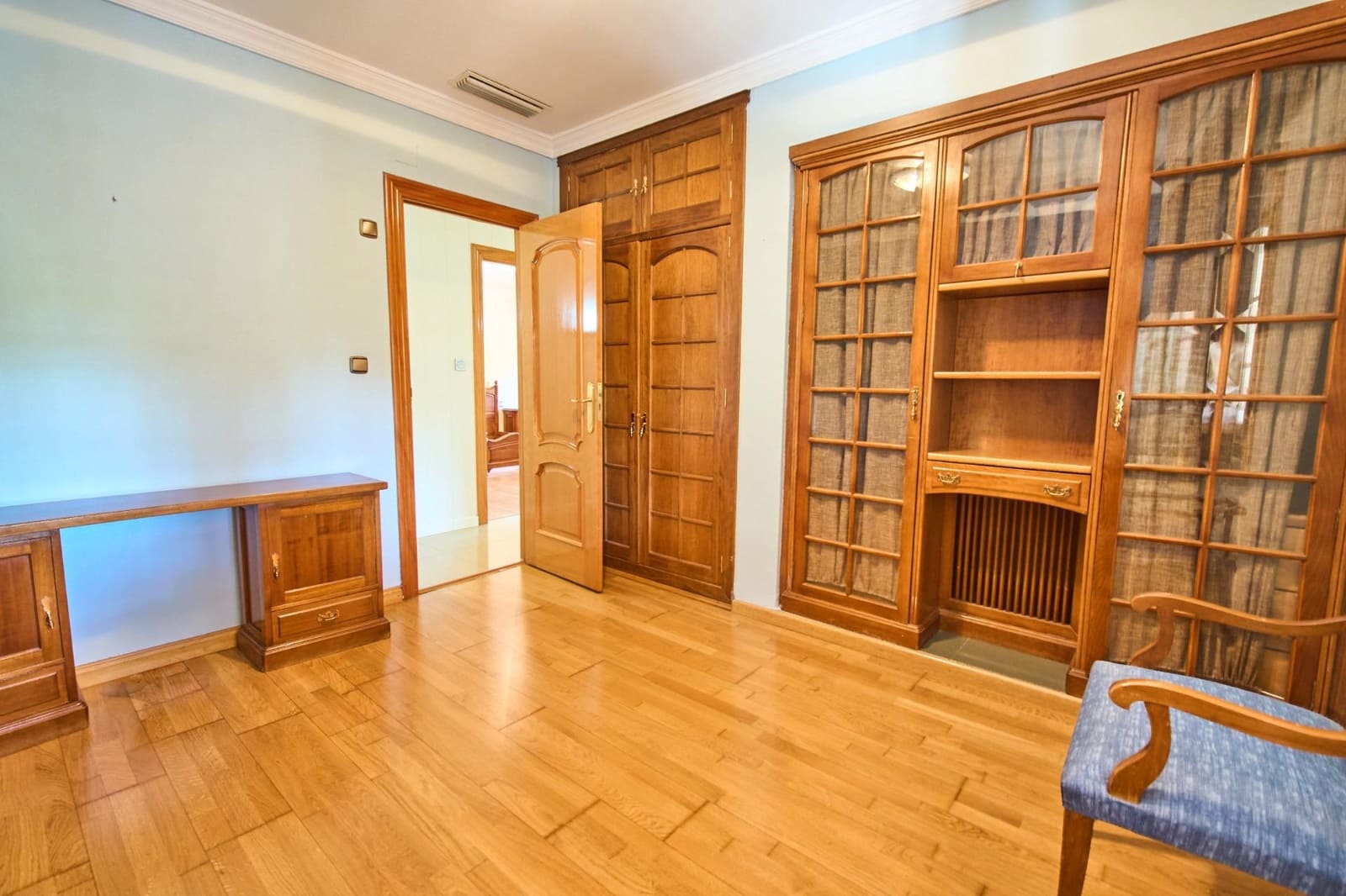 4 sypialnia Willa na sprzedaż w Ogijares z basenem garażem - 575 000 € (Ref: 10185192)