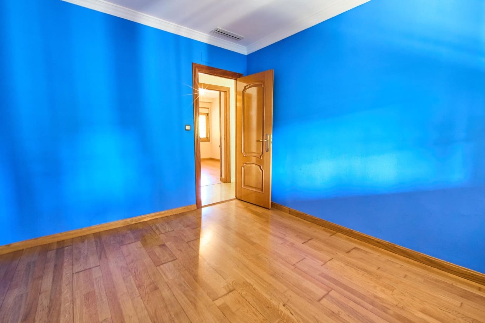 4 sypialnia Willa na sprzedaż w Ogijares z basenem garażem - 575 000 € (Ref: 10185192)