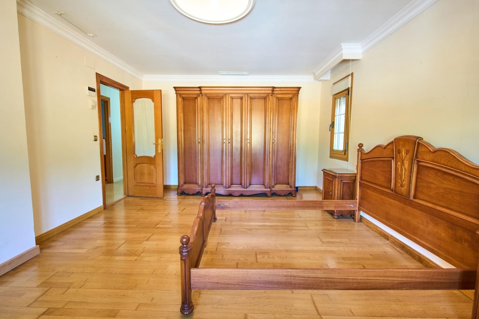 4 sypialnia Willa na sprzedaż w Ogijares z basenem garażem - 575 000 € (Ref: 10185192)