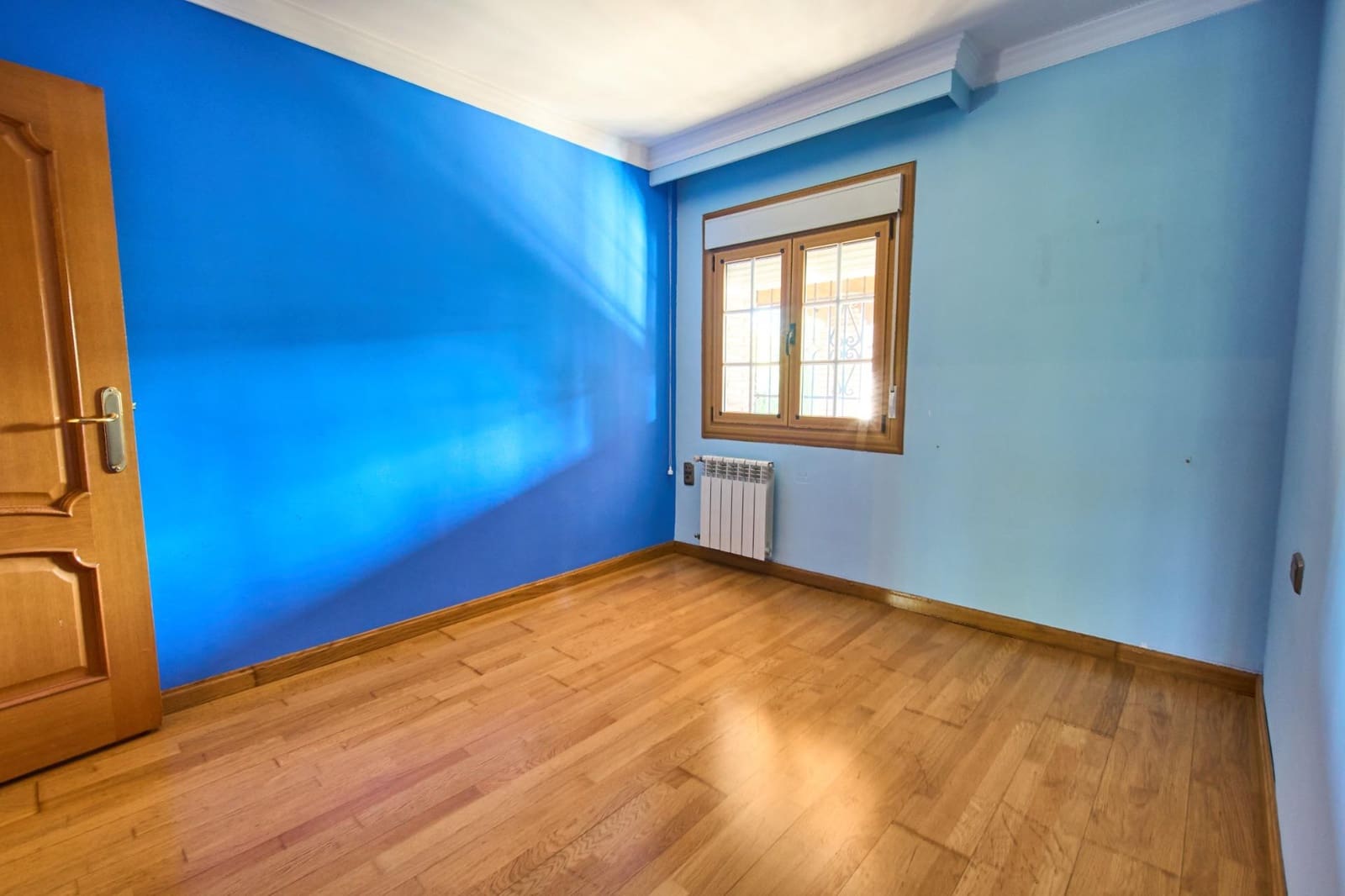4 sypialnia Willa na sprzedaż w Ogijares z basenem garażem - 575 000 € (Ref: 10185192)