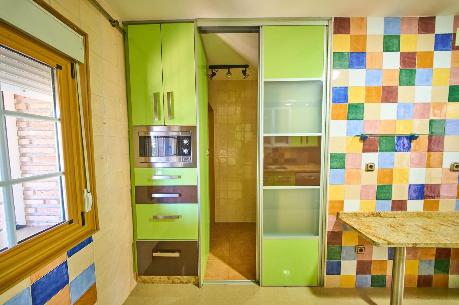 4 sypialnia Willa na sprzedaż w Ogijares z basenem garażem - 575 000 € (Ref: 10185192)