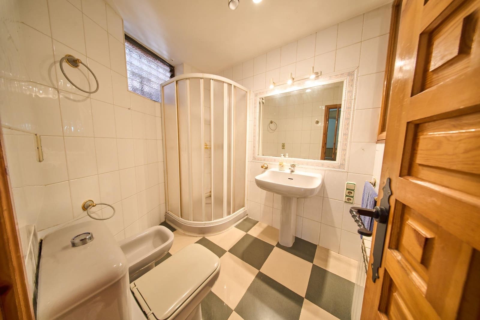 4 sypialnia Willa na sprzedaż w Ogijares z basenem garażem - 575 000 € (Ref: 10185192)