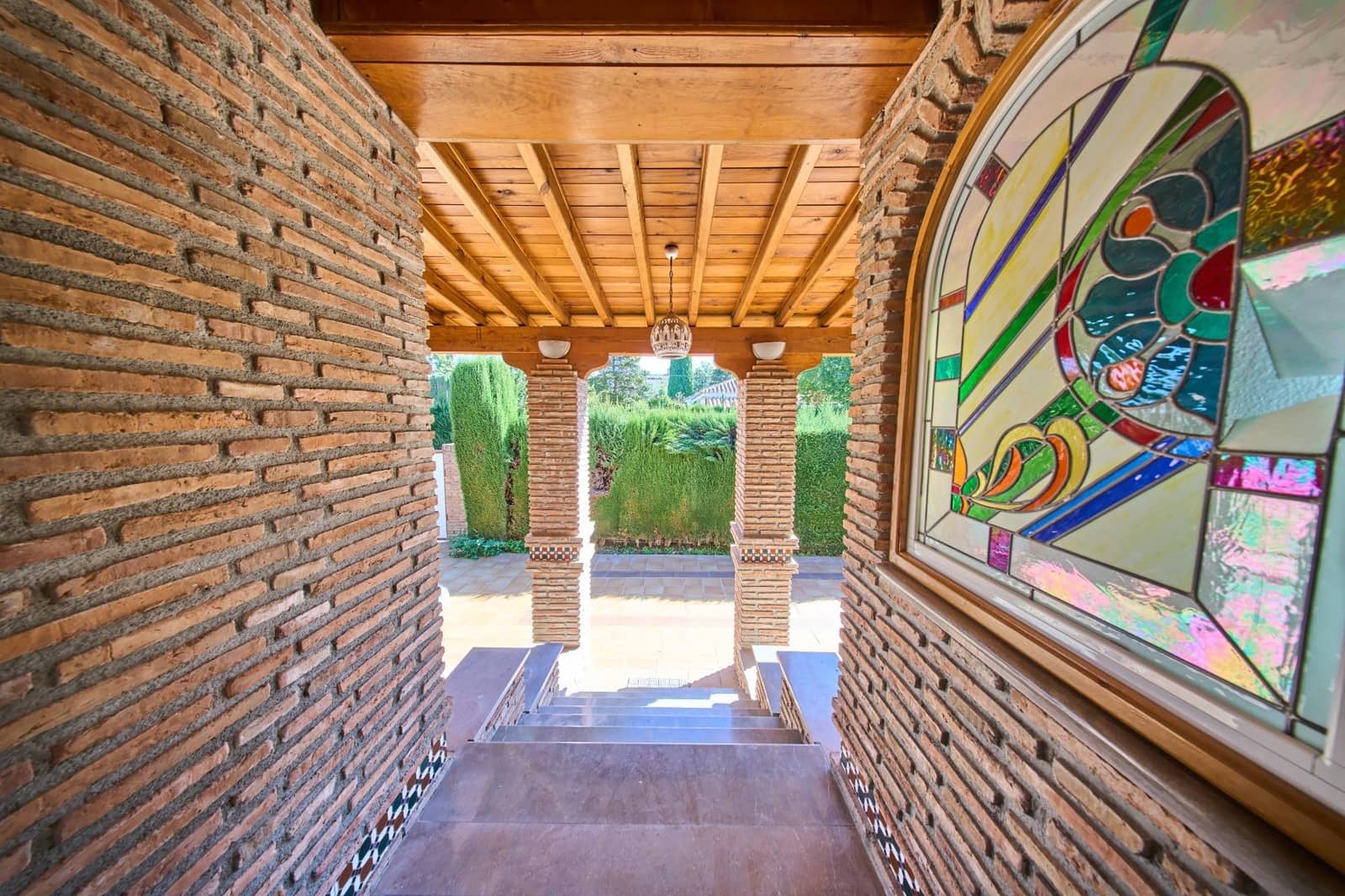 4 sypialnia Willa na sprzedaż w Ogijares z basenem garażem - 575 000 € (Ref: 10185192)
