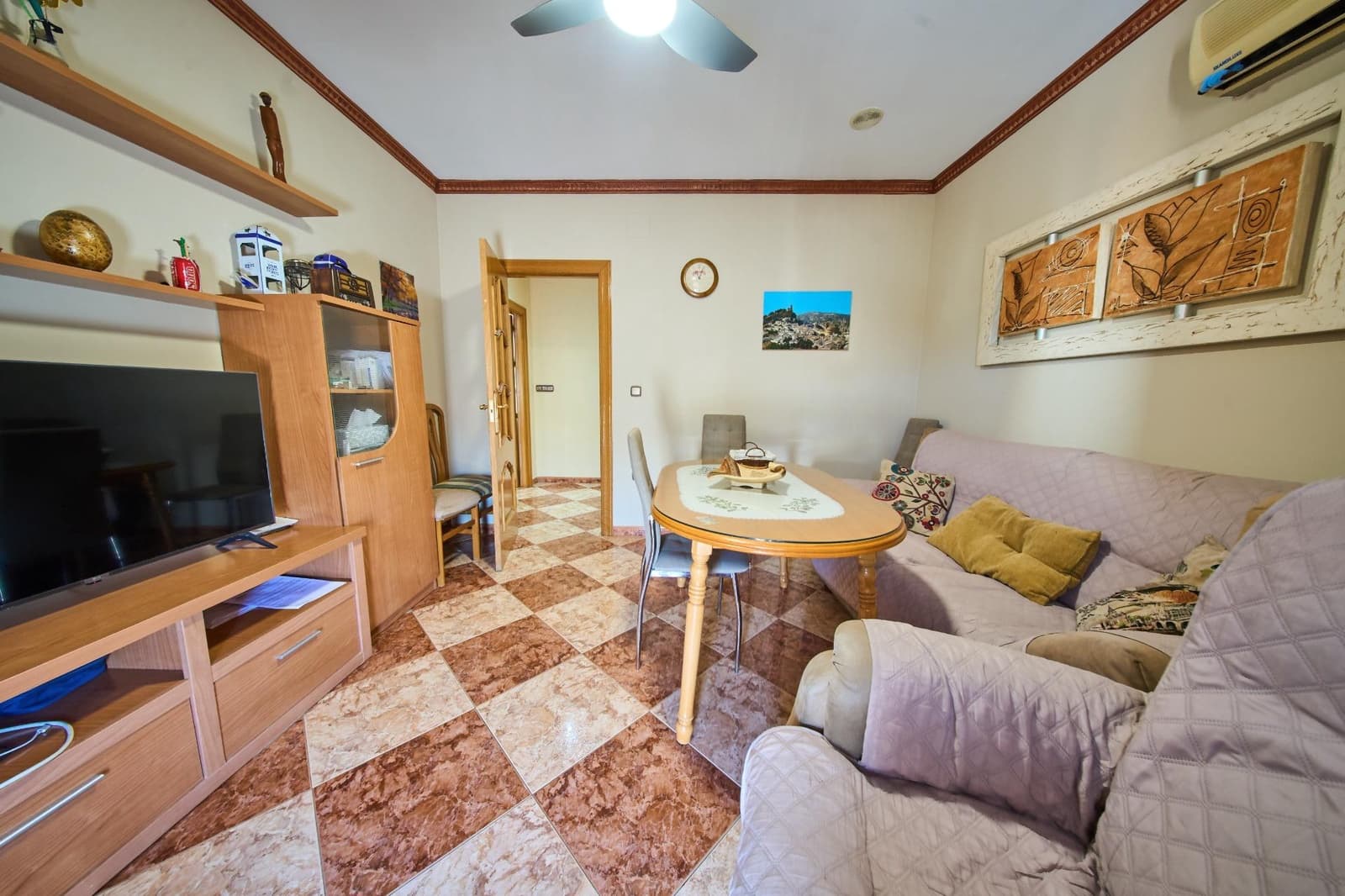 5 soveværelse Byhus til salg i Villanueva Mesia med garage - € 390.000 (Ref: 10187300)