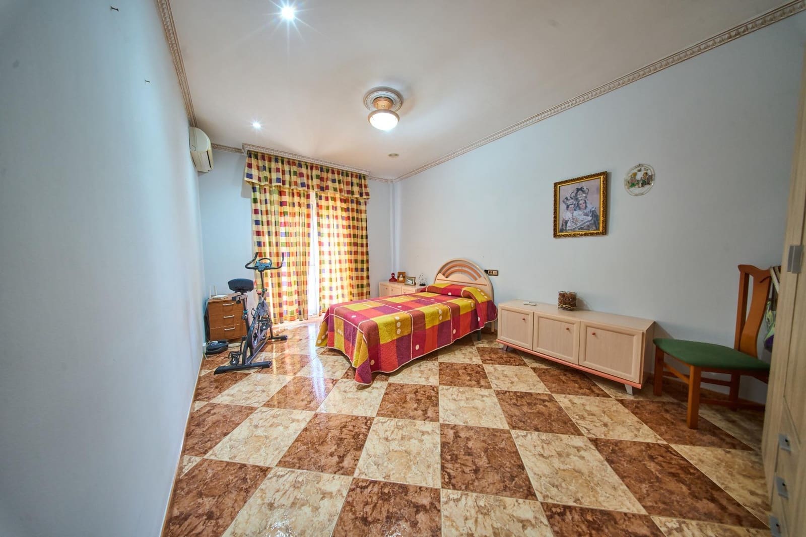 5 soveværelse Byhus til salg i Villanueva Mesia med garage - € 390.000 (Ref: 10187300)