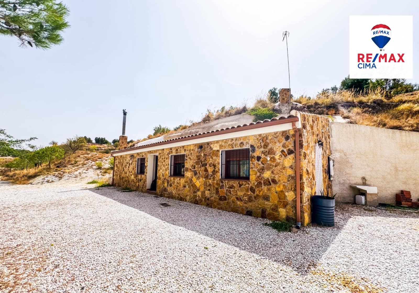 3 bedroom Cave House for sale in Cuevas del Campo - € 129,000 (Ref: 8574364)