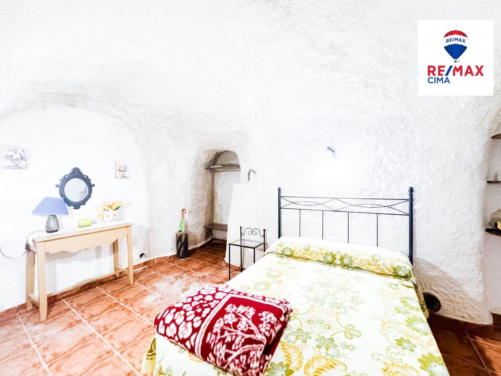 3 bedroom Cave House for sale in Cuevas del Campo - € 126,000 (Ref: 8574364)