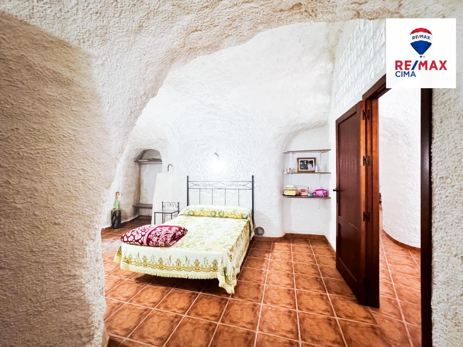 3 bedroom Cave House for sale in Cuevas del Campo - € 126,000 (Ref: 8574364)