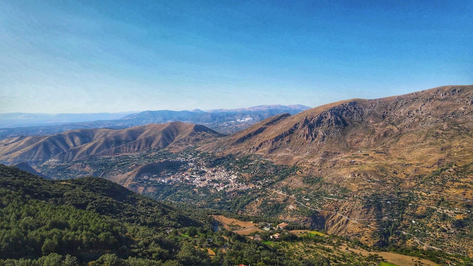 3 bedroom Villa for sale in Guejar Sierra with pool garage - € 395,000 (Ref: 8574366)