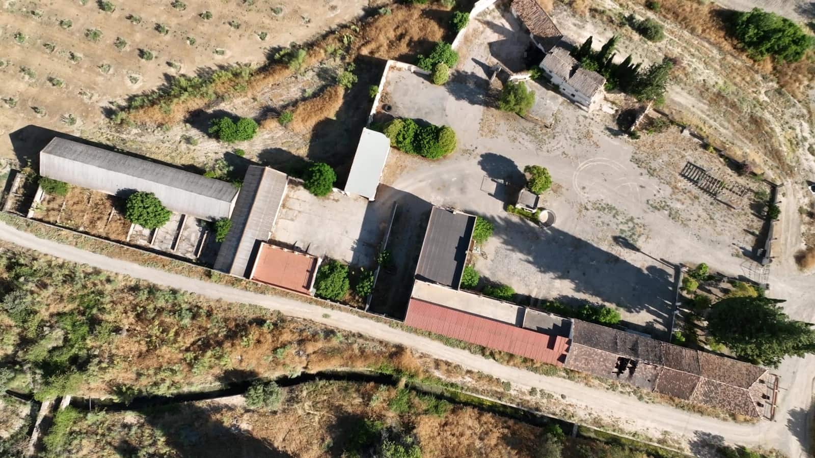 24 chambre Finca/Maison de Campagne à vendre à Albolote avec garage - 1 200 000 € (Ref: 8574369)