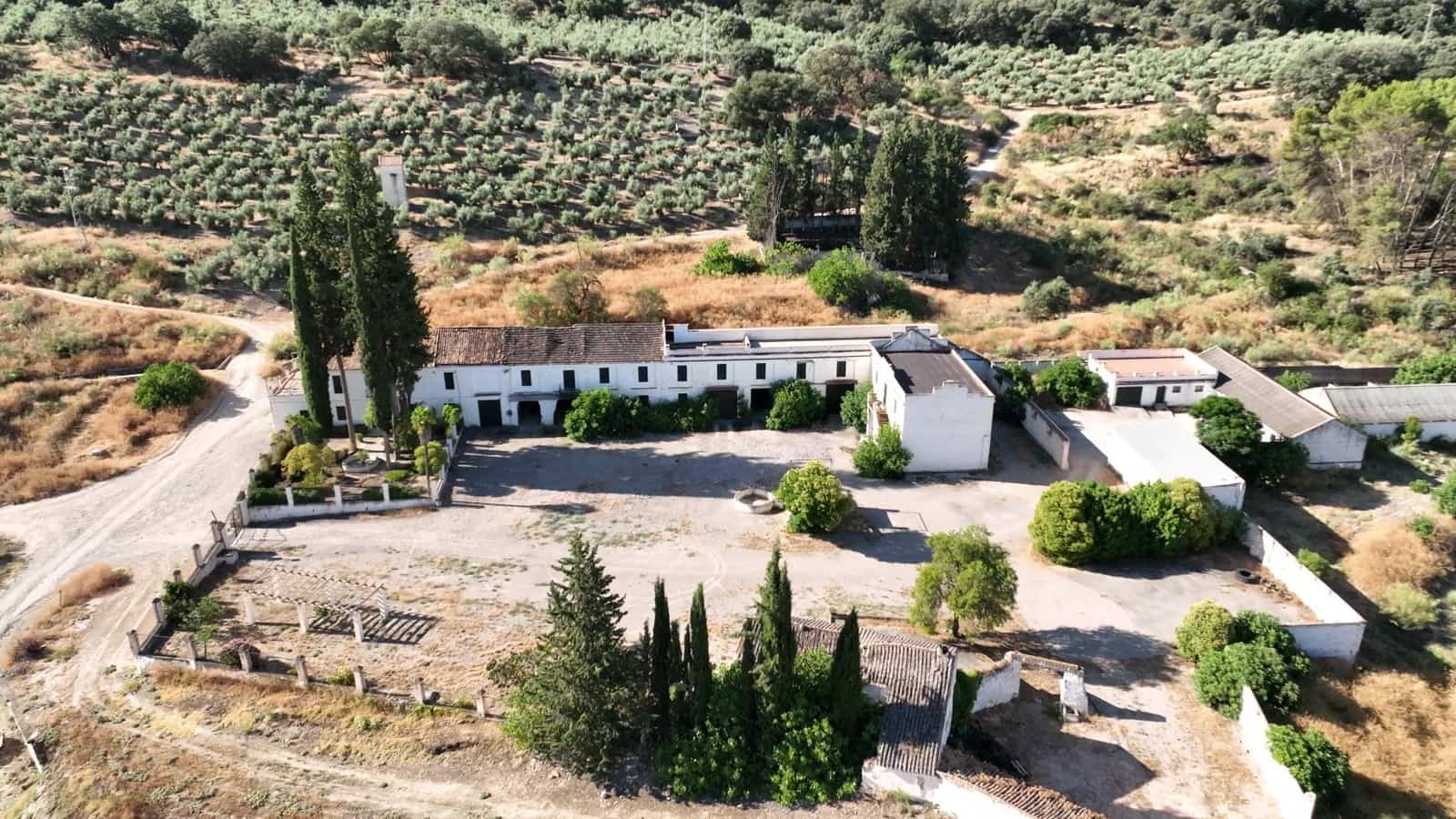 24 chambre Finca/Maison de Campagne à vendre à Albolote avec garage - 1 200 000 € (Ref: 8574369)